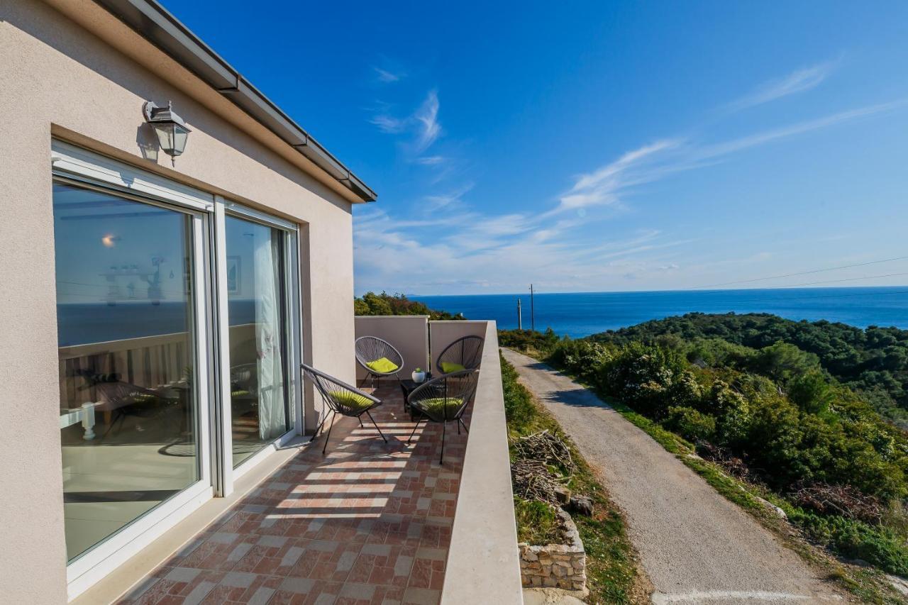 Villa Luana Vis Luaran gambar