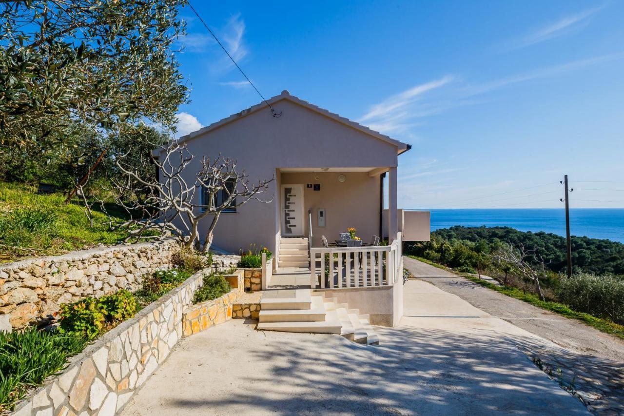 Villa Luana Vis Luaran gambar