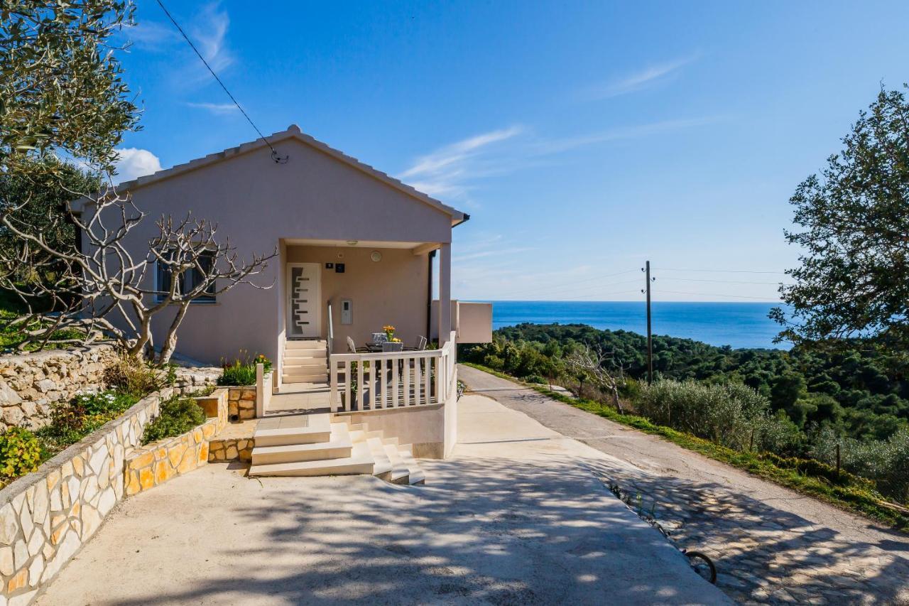 Villa Luana Vis Luaran gambar