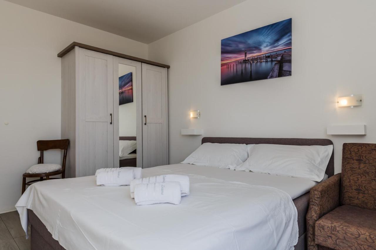 Villa Luana Vis Luaran gambar