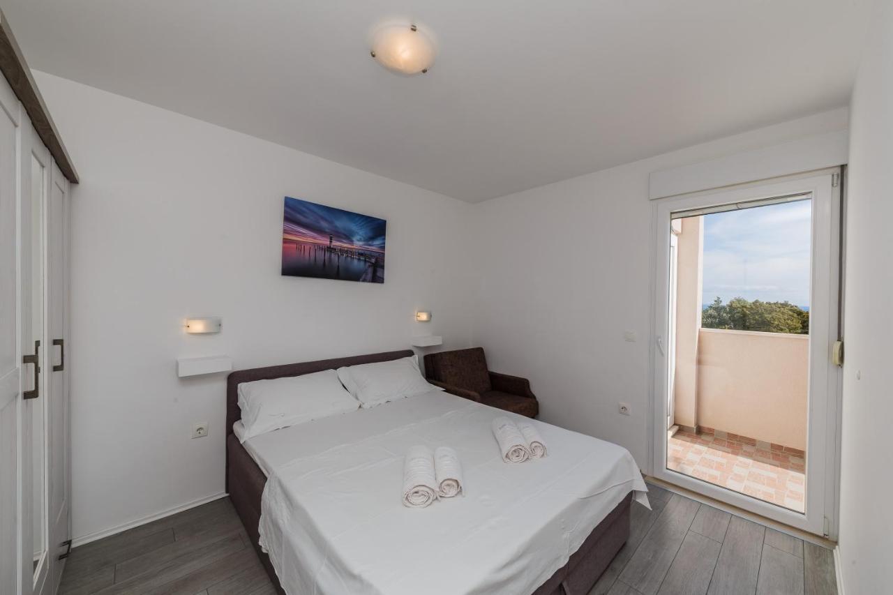 Villa Luana Vis Luaran gambar