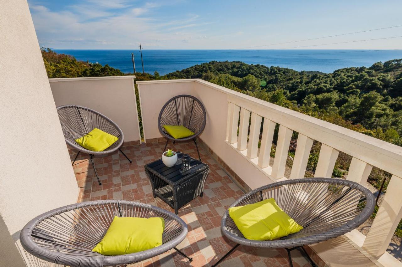 Villa Luana Vis Luaran gambar