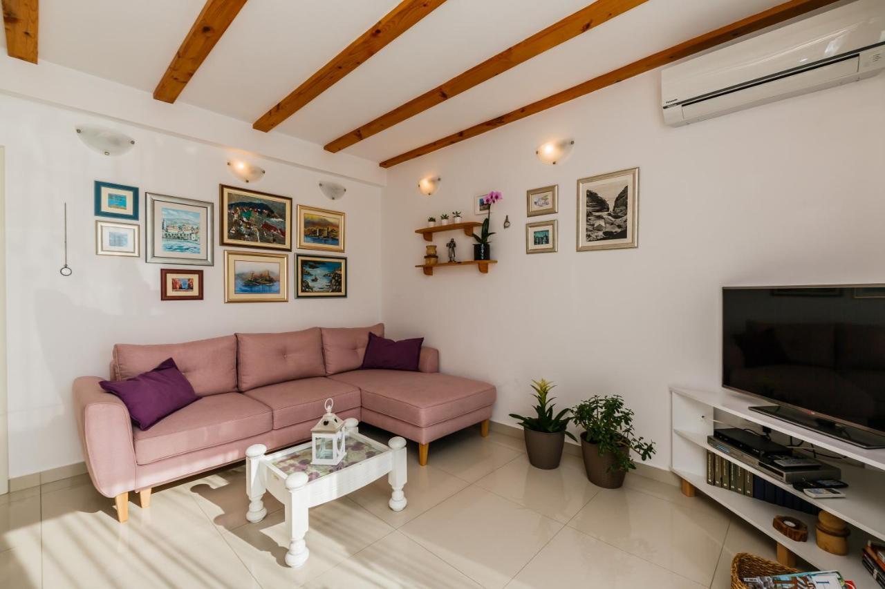 Villa Luana Vis Luaran gambar