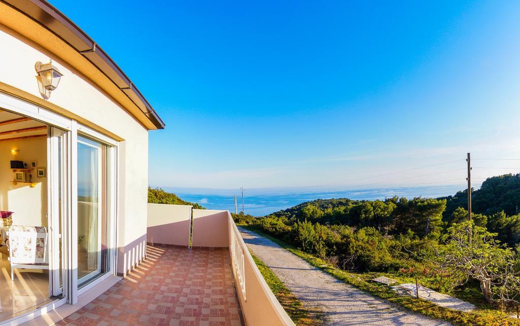 Villa Luana Vis Luaran gambar